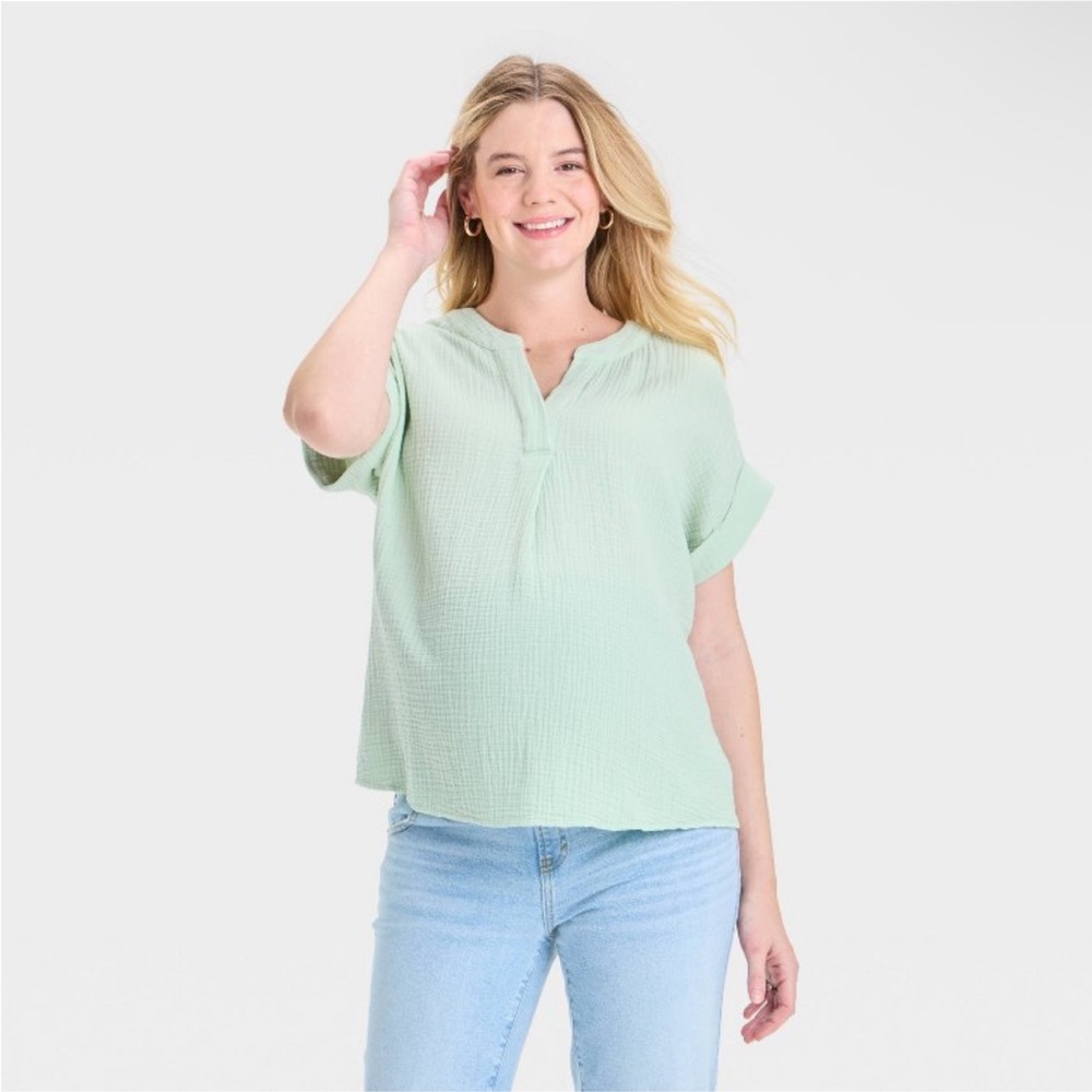 Isabel Maternity by Ingrid & Isabel Short Sleeve V-Neck Maternity Gauze Blouse L